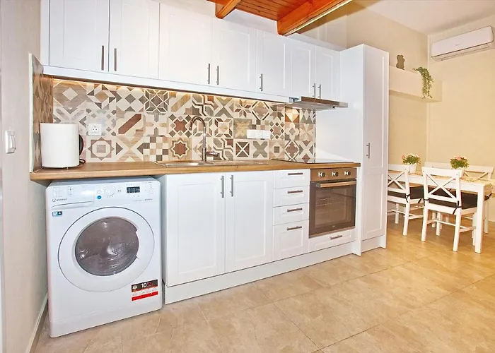 Demi Appartamento Corfu (city)